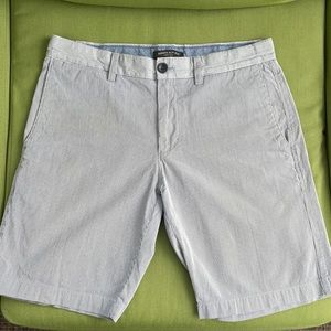 Banana Republic, 30, Short